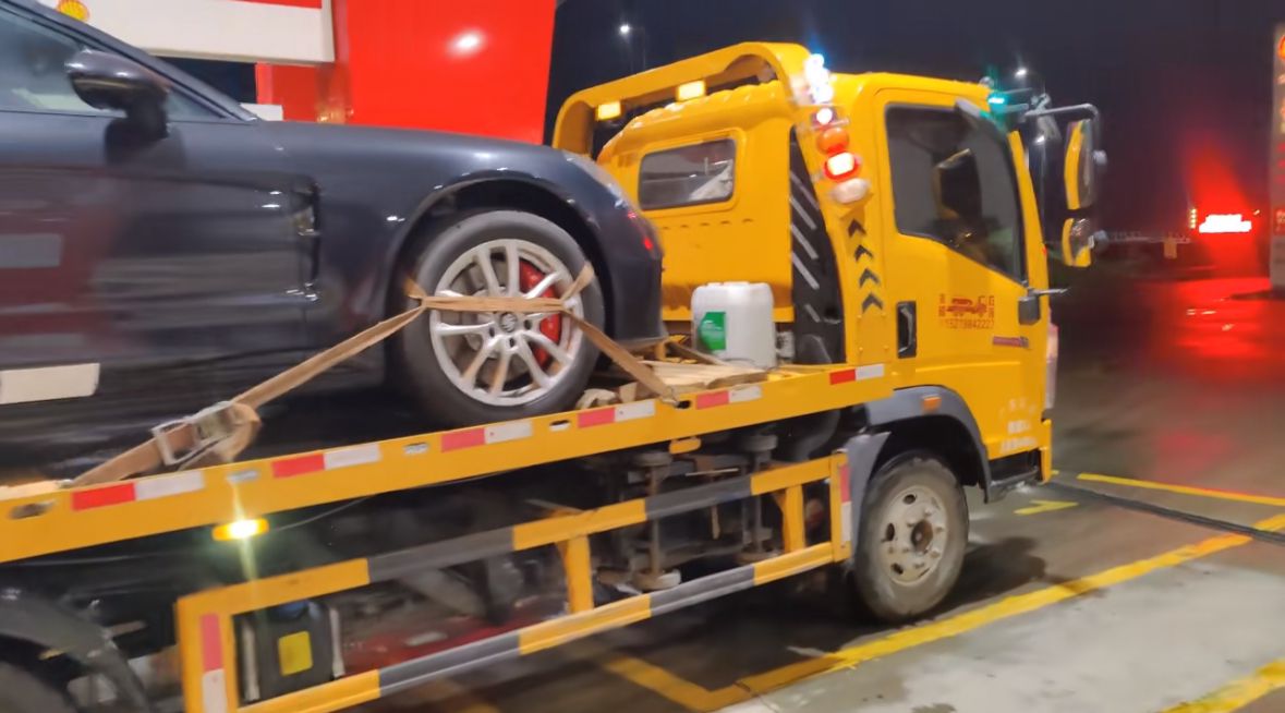 泉州行车途中遇到突发状况该如何呼叫道路救援？